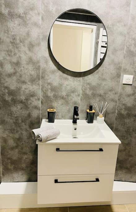 Ferienwohnung Calme & Cosy, A 2 Pas Du Centre Avize Exterior foto